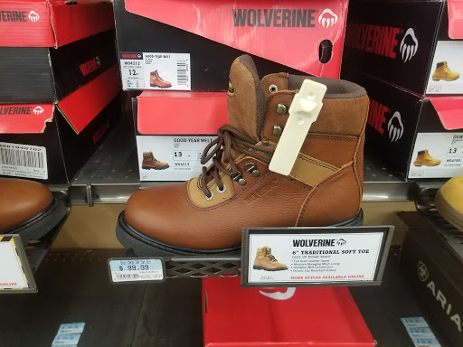 Home Improvement Store «Tractor Supply Co.», reviews and photos, 2101 Bay St STE A, Taunton, MA 02780, USA