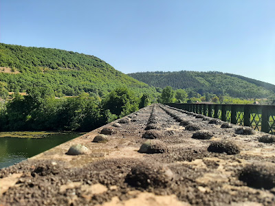 Pont de Saint-Cirq-Lapopie à Saint-Cirq-Lapopie