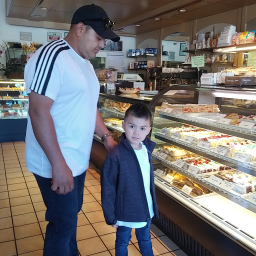 Shopping Mall «Crystal Springs Shopping Village», reviews and photos, 100 De Anza Blvd, San Mateo, CA 94402, USA