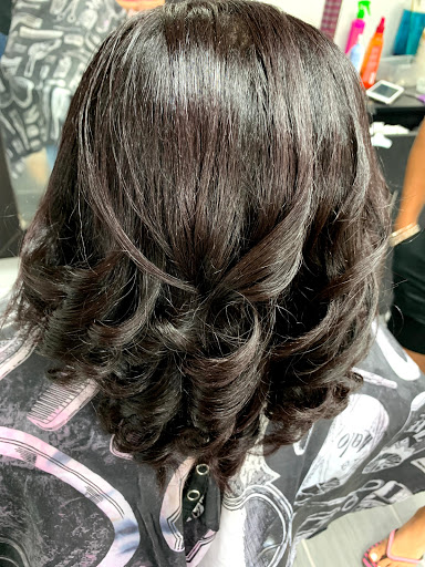 Hair Salon «Jireh Dominican Hair Salon», reviews and photos, 10205 S Dolfield Rd, Owings Mills, MD 21117, USA