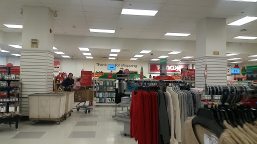 Department Store «T.J. Maxx & HomeGoods», reviews and photos, 7 Neponset St, Worcester, MA 01606, USA