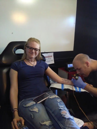 Tattoo Shop «Synergy Tattoo», reviews and photos, 6910 Kingston Pike, Knoxville, TN 37919, USA