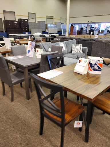 Furniture Store «American Freight Furniture and Mattress», reviews and photos, 5615 38th St Unit A, Indianapolis, IN 46254, USA