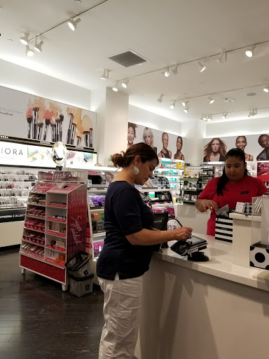 Cosmetics Store «SEPHORA», reviews and photos, 2206 E Williams Field Rd #114, Gilbert, AZ 85295, USA