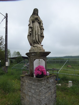 Statue de la Vierge MARIE. à Réchicourt-le-Château