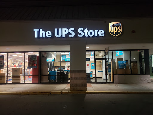 Shipping and Mailing Service «The UPS Store», reviews and photos, 15774 S La Grange, Orland Park, IL 60462, USA