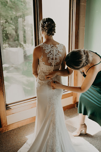 Bridal Shop «The Wedding Tree», reviews and photos, 418 Main St, La Crosse, WI 54601, USA