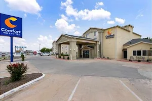 Comfort Inn & Suites Ponca City near Marland Mansion image