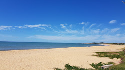 Foto von Strand von Ipiranga mit lange, gerade küste