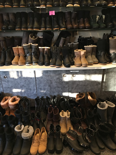 Shoe Store «Sven Factory Outlet Store», reviews and photos, 10000 Lake Blvd, Chisago City, MN 55013, USA