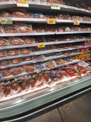 Grocery Store «H-E-B Grocery», reviews and photos, 7811 McPherson Rd, Laredo, TX 78045, USA