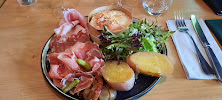 Raclette du Restaurant français Restaurant Le Dahu à Chamonix-Mont-Blanc - n°5