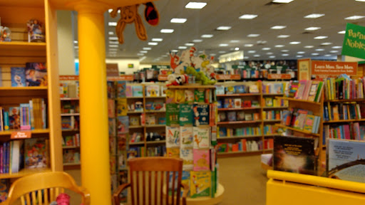 Book Store «Barnes & Noble», reviews and photos, 3050 Beeline Rd, Holland, MI 49424, USA
