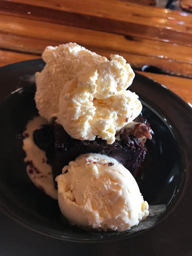 Barbecue Restaurant «Warthog Barbeque Pit», reviews and photos, 4921 20th St E, Fife, WA 98424, USA