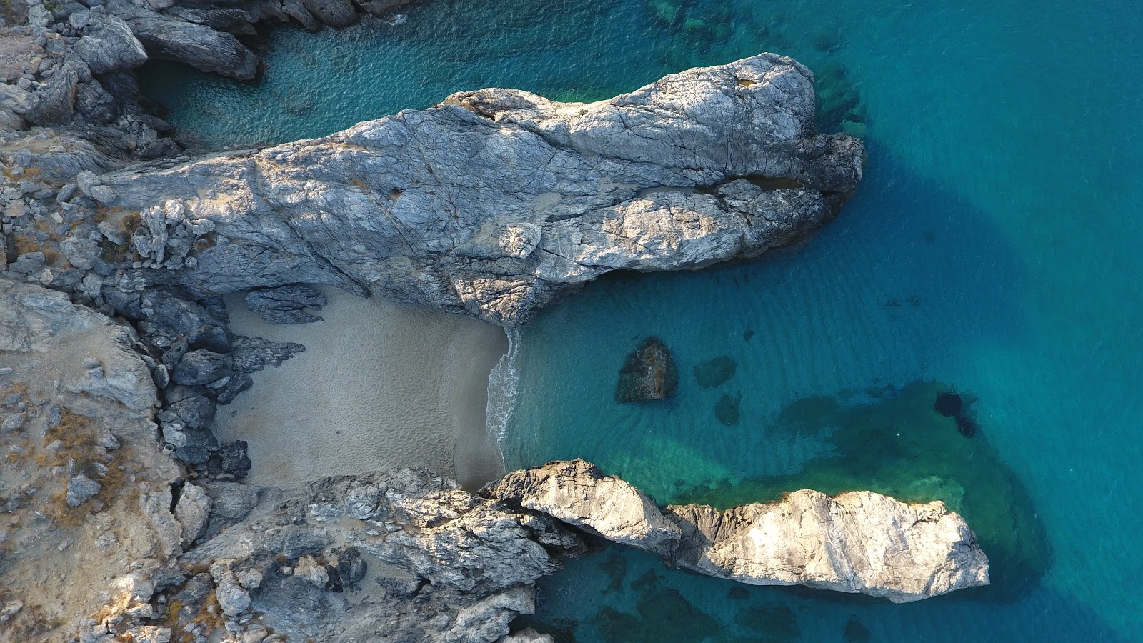 Photo de Klisidi beach avec micro baie