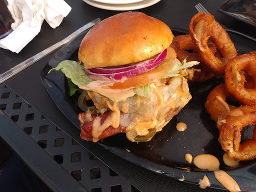 Bar & Grill «The POUND! Bar & Grill», reviews and photos, 139 W Main St, Brighton, MI 48116, USA