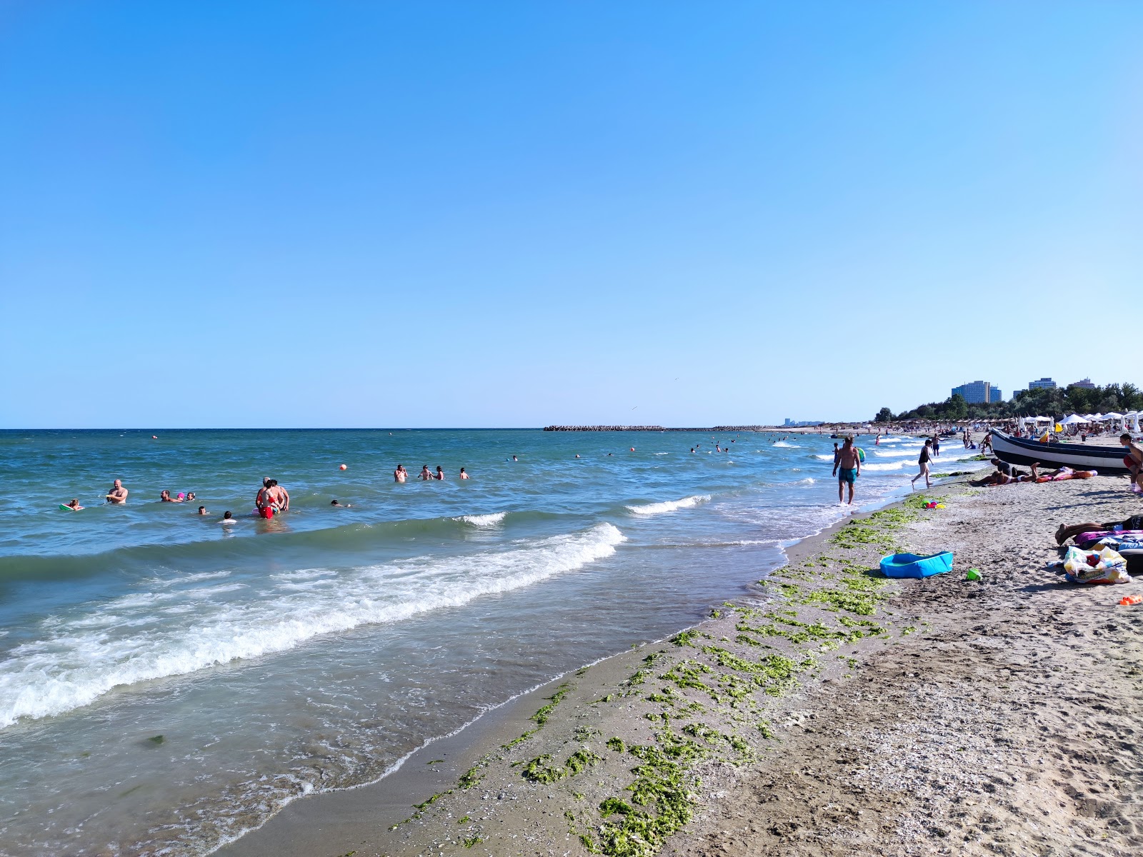 Photo de Copahavana beach avec l'eau turquoise de surface