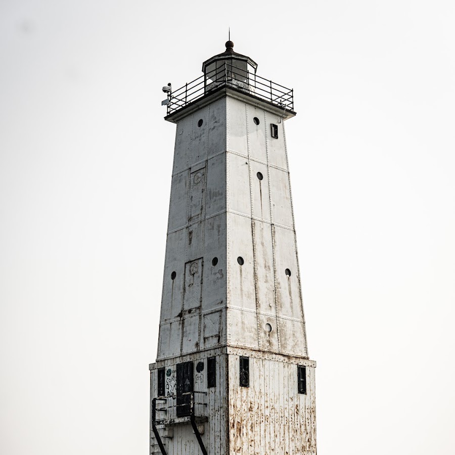 Frankfort North Pier Lighthouse