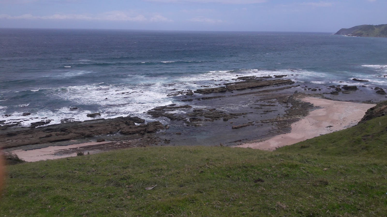 Tsweleni beach的照片 带有宽敞的海湾
