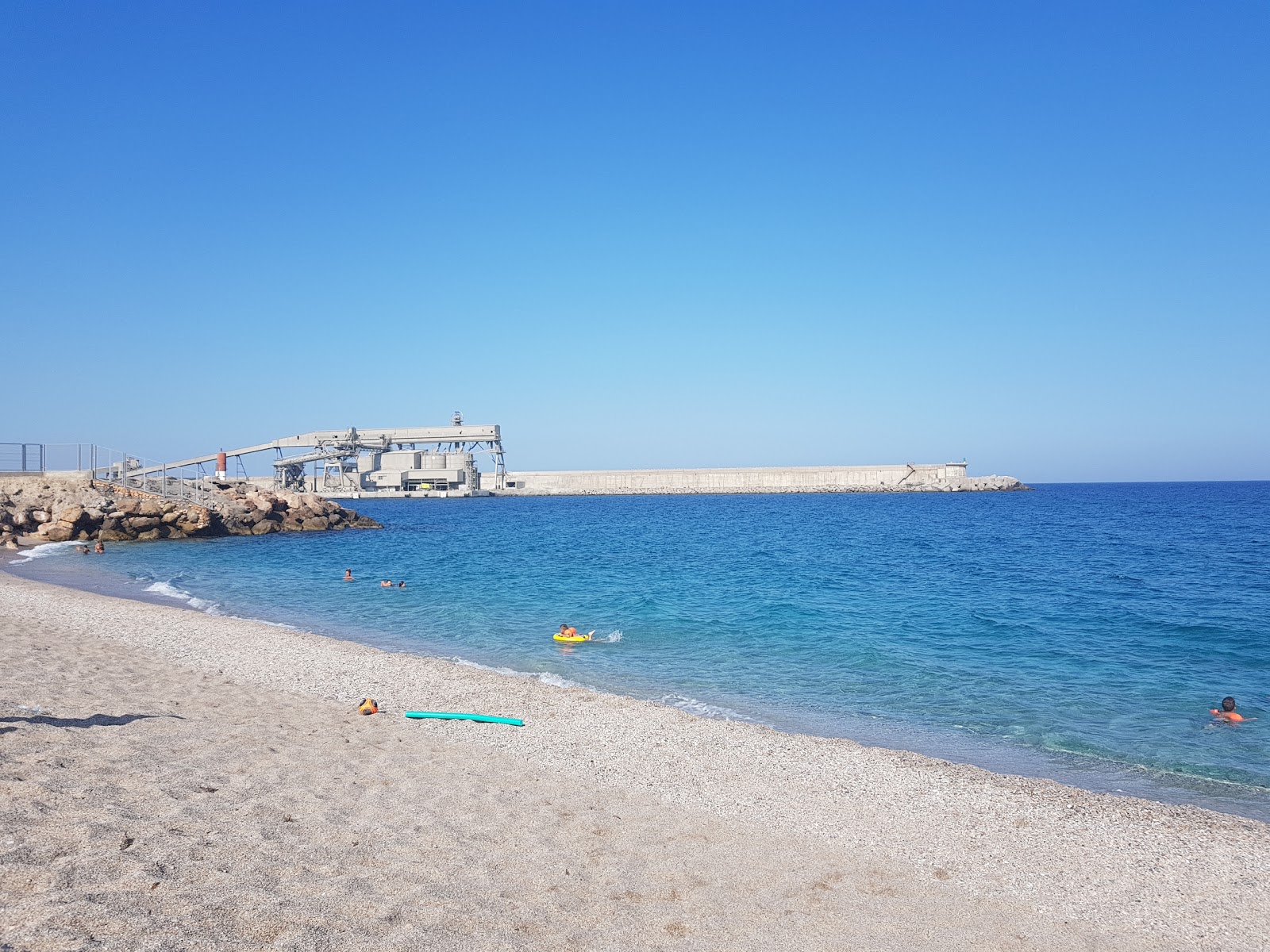 Foto van Playa el Corral met ruime baai