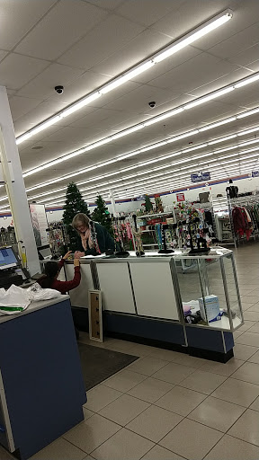 Thrift Store «Onalaska Goodwill Retail Store & Training Center», reviews and photos