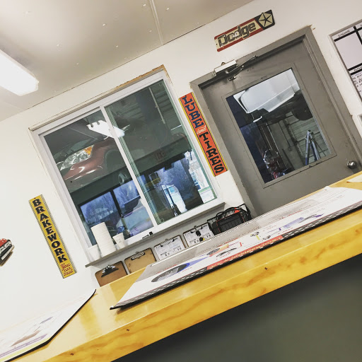 Auto Repair Shop «London Bridge Auto and Transmission Repair», reviews and photos, 1393 London Bridge Rd, Virginia Beach, VA 23453, USA