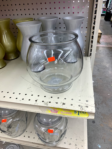 Thrift Store «Thrift & Dollar Mart», reviews and photos, 1915 E Park Row Dr, Arlington, TX 76010, USA