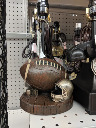 Home Goods Store «At Home», reviews and photos, 3100 Washtenaw Ave, Ypsilanti, MI 48197, USA