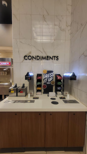 Movie Theater «AMC Loews 19th St. East 6», reviews and photos, 890 Broadway, New York, NY 10003, USA