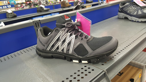 Sporting Goods Store «BIG 5 SPORTING GOODS», reviews and photos, 2421 W Rosecrans Ave, Gardena, CA 90249, USA