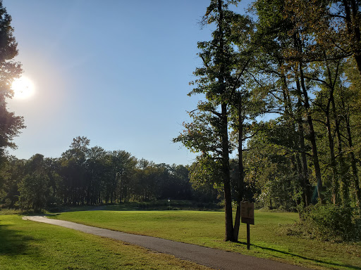 Golf Course «Greendale Golf Course», reviews and photos, 6700 Telegraph Rd, Alexandria, VA 22310, USA