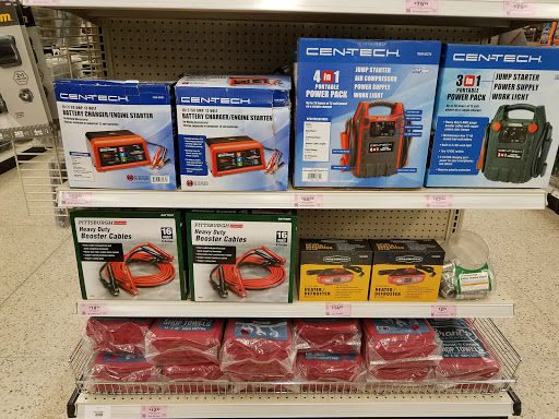 Hardware Store «Harbor Freight Tools», reviews and photos, 904 N Lake St, Aurora, IL 60506, USA