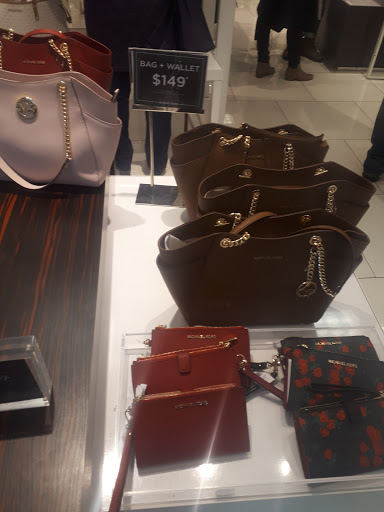 Fashion Accessories Store «Michael Kors», reviews and photos, 5220 Fashion Outlets Way #2120, Rosemont, IL 60018, USA
