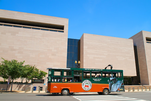 Sightseeing Tour Agency «Old Town Trolley and DC Duck Tours», reviews and photos, 50 Massachusetts Ave NE, Washington, DC 20002, USA