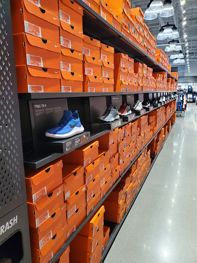 Sportswear Store «The Locker Room of Downey», reviews and photos, 11114 Downey Ave, Downey, CA 90241, USA