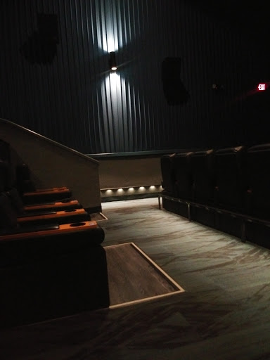 Movie Theater «Regal Cinemas Willoughby Commons 16», reviews and photos, 36655 Euclid Ave, Willoughby, OH 44094, USA