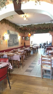 Atmosphère du Restaurant La Petite Belgique à Chéreng - n°20