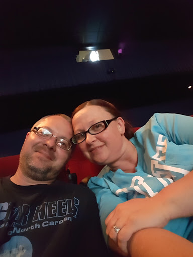 Movie Theater «Regal Cinemas Hollywood 10 - St. Joseph», reviews and photos, 5405 N Belt Hwy, St Joseph, MO 64506, USA