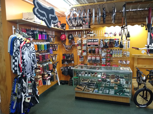 Bicycle Store «Forest Lake Cycle & Skate Bike Shop», reviews and photos, 455 Lake St N, Forest Lake, MN 55025, USA