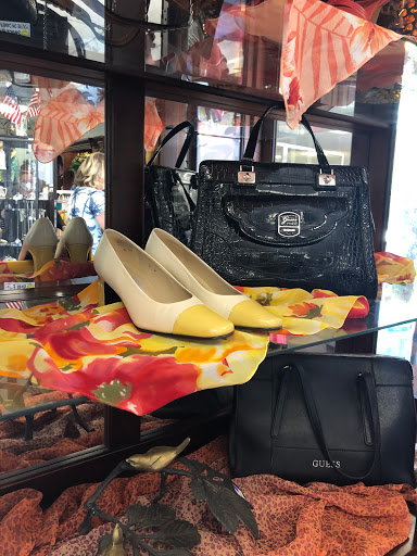 Thrift Store «Assistance League of Greater Placer - Thrift Shop», reviews and photos, 1263 Grass Valley Hwy, Auburn, CA 95603, USA