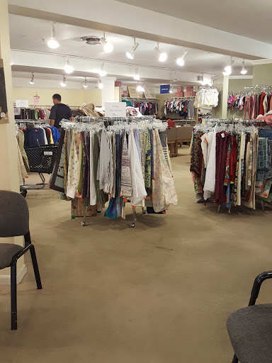 Thrift Store «Re-Uzit Shop of New Holland», reviews and photos, 707 W Main St, New Holland, PA 17557, USA
