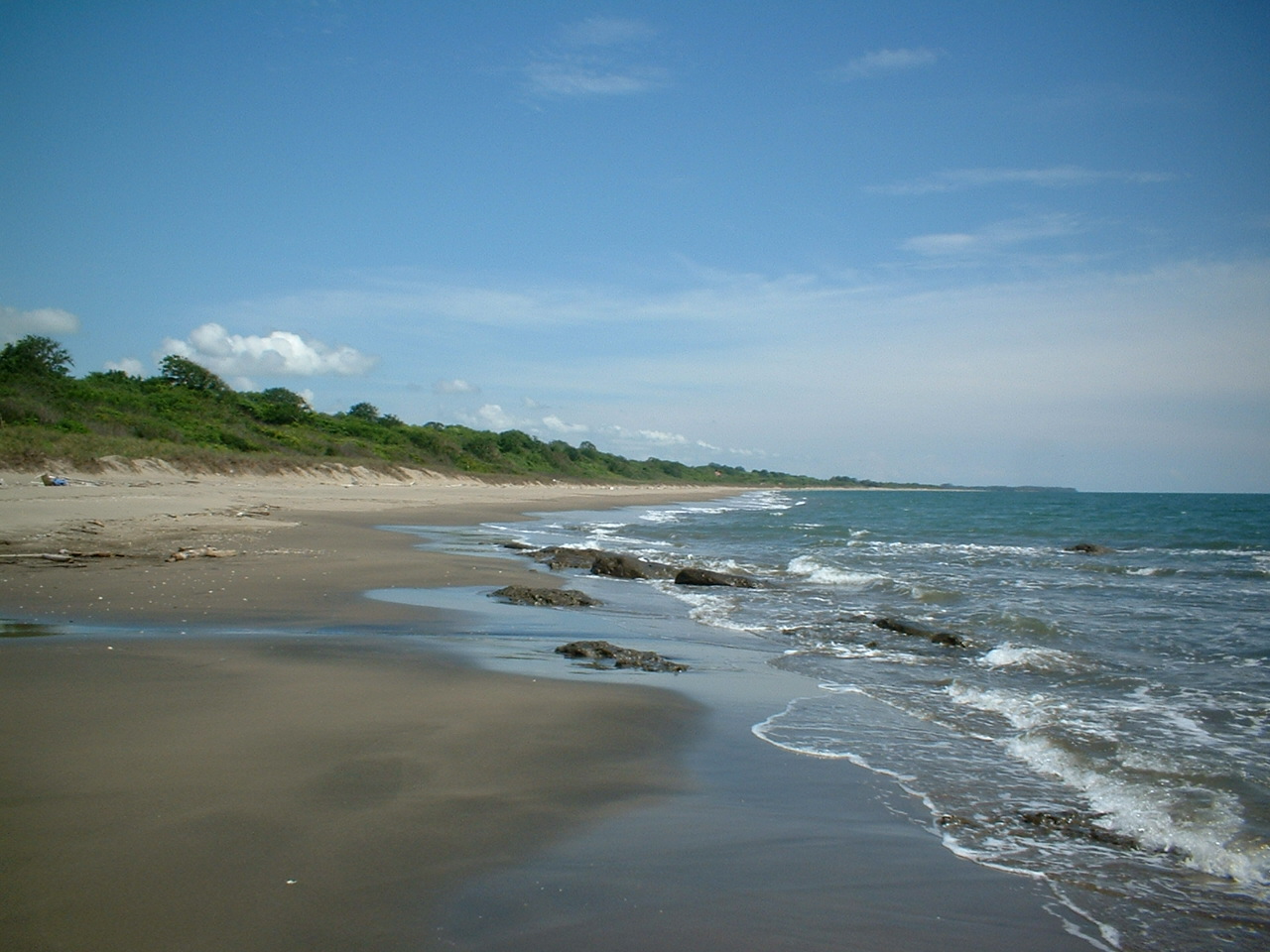 Fotografija Bajaderos Beach divje območje