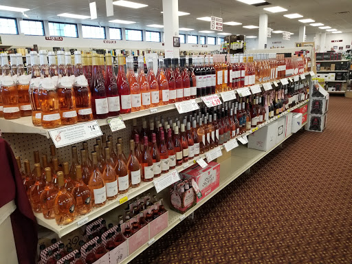 Liquor Store «M & R Liquors», reviews and photos, 206 Buckland Rd, South Windsor, CT 06074, USA