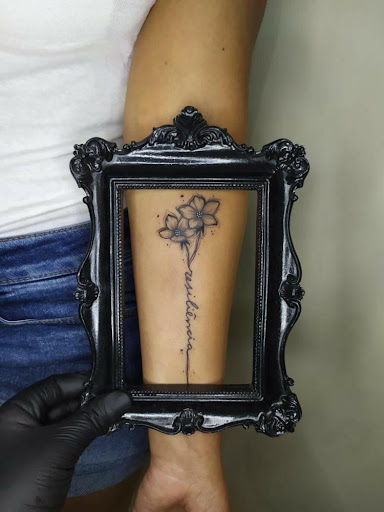 Logo da empresa - Silcherrybomb Tattoo Studio
