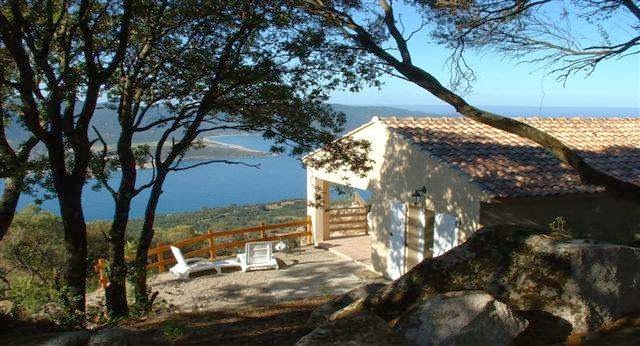 La Raggia location villas calme vue panoramique proche de la mer Corse du Sud proche Propriano à Olmeto