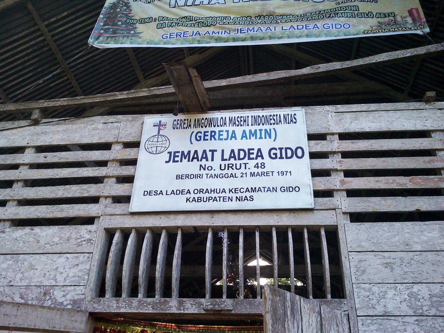 Gambar Gereja Amin Jemaat Ladea Gido