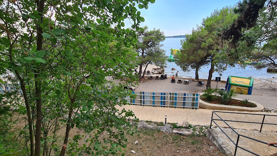 Lanterna beach