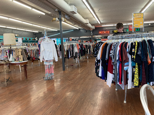 Used Clothing Store «Buffalo Exchange Tempe», reviews and photos, 227 W University Dr, Tempe, AZ 85281, USA