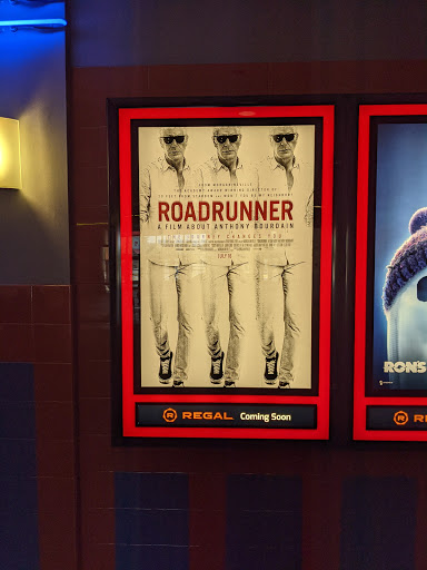 Movie Theater «Regal Cinemas Fox Run 15 & RPX», reviews and photos, 45 Gosling Rd, Newington, NH 03801, USA