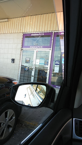 Cell Phone Store «MetroPCS Authorized Dealer», reviews and photos, 4444 W Illinois Ave, Dallas, TX 75211, USA